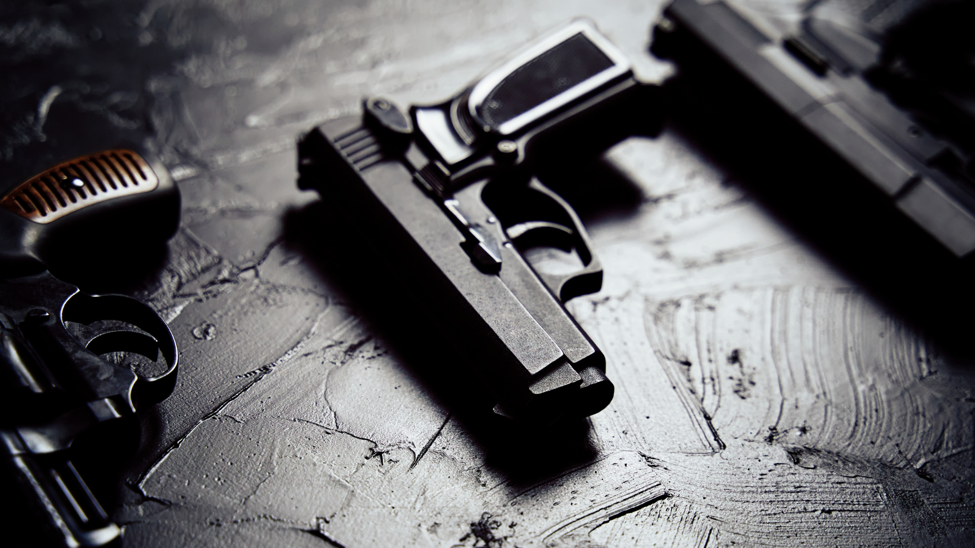 Green Bay Packers Tackle Rasheed Walker Arrested at LaGuardia Airport by Port Authority on Firearms Charge