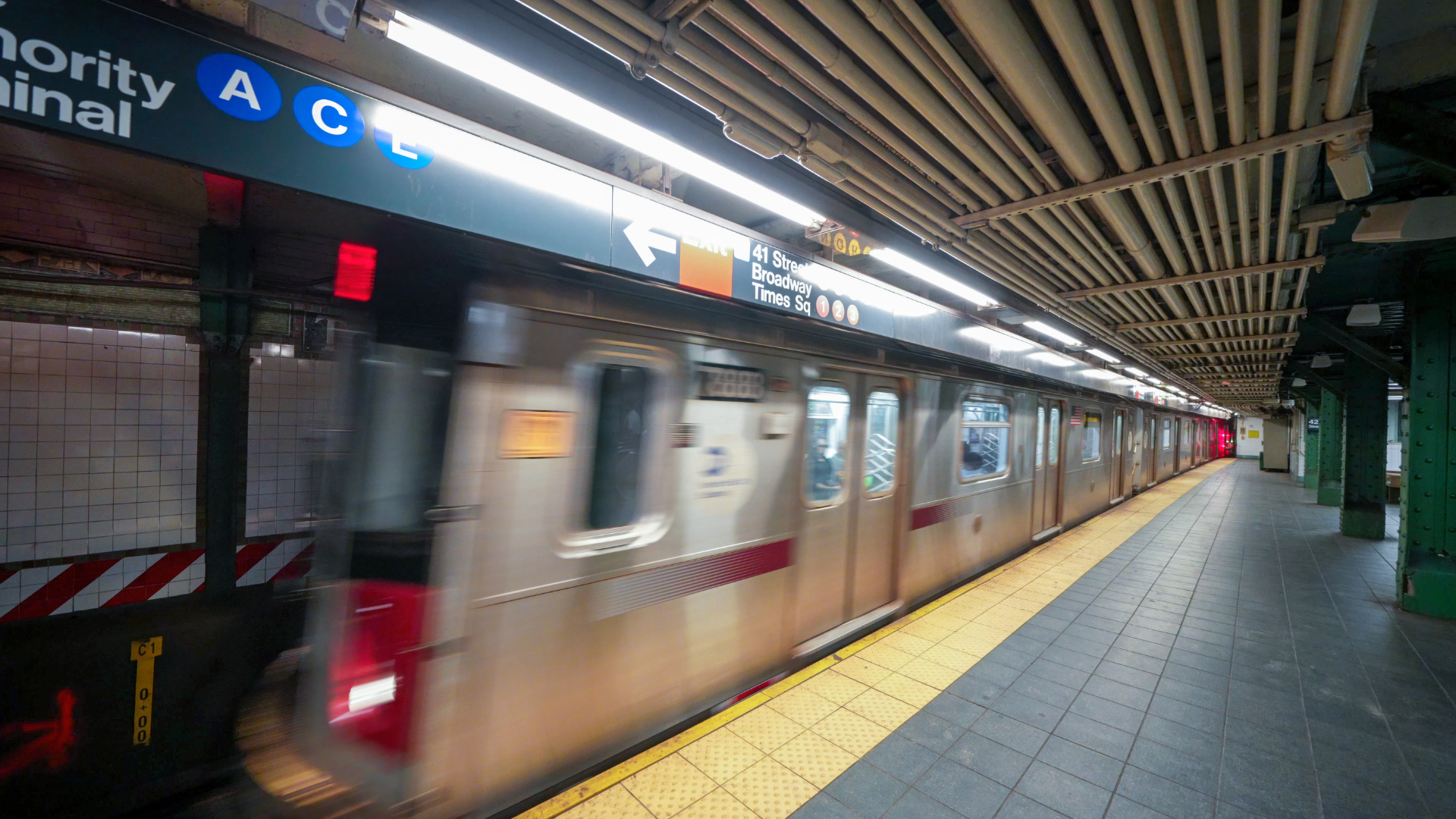 Man Arrested With Loaded Gun at Crowded Manhattan Subway Station