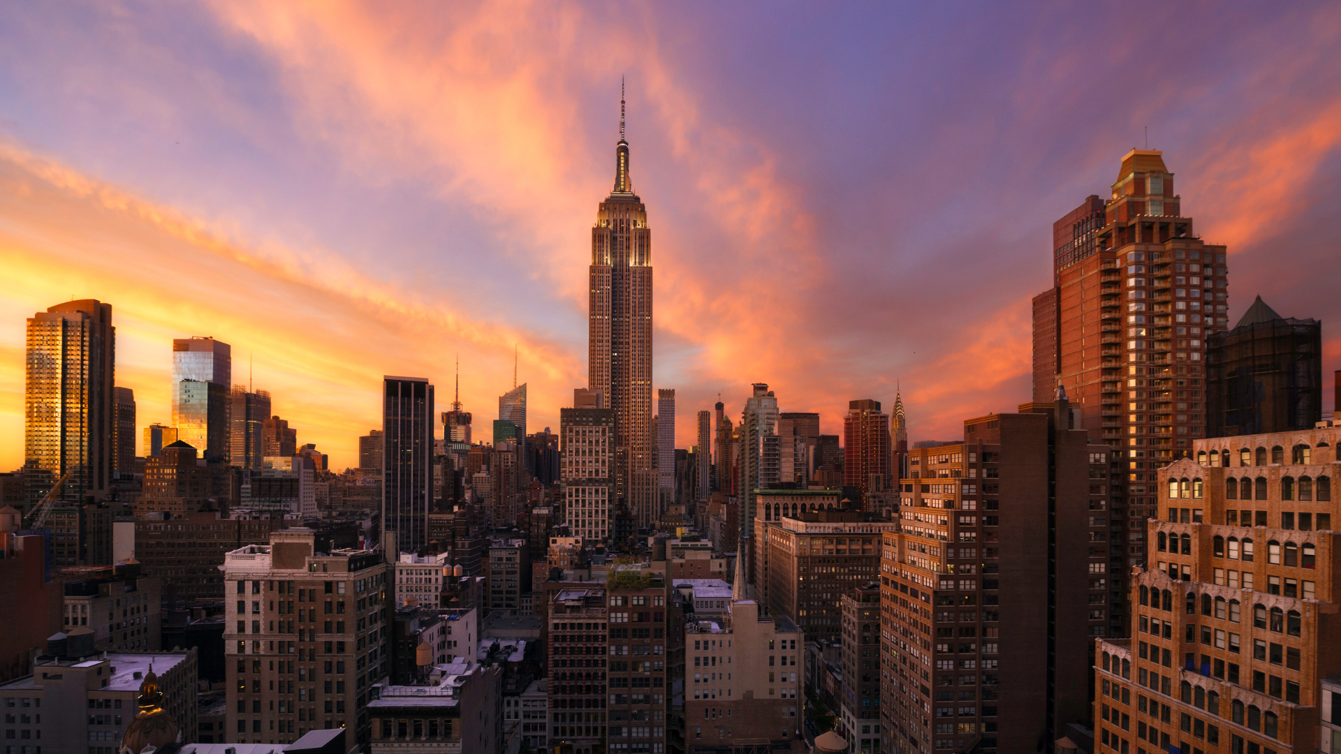 NYPD, FBI Conducts Raids During Manhattan Police Bribery Investigation