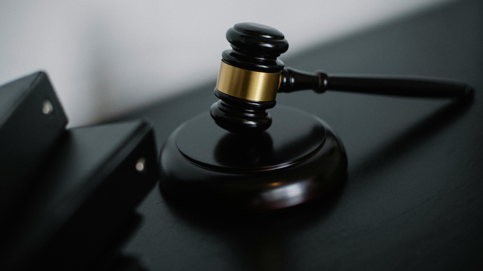 How a Manhattan Burglary Lawyer Can Help After Facing Charges